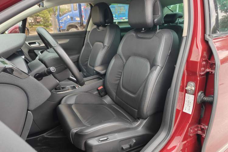 Used DS 5LS 2018 30THP Fashion Model Left Front Seat
