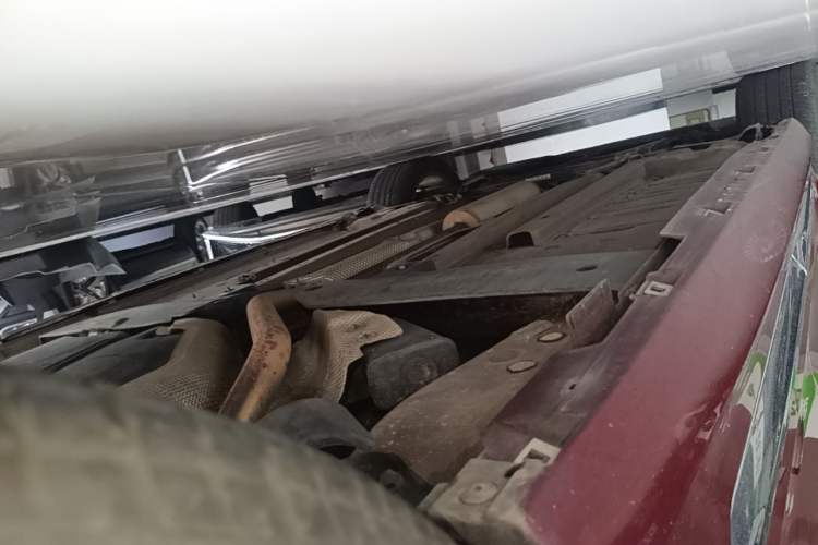 Used DS 5LS 2018 30THP Fashion Model Left Side Sill