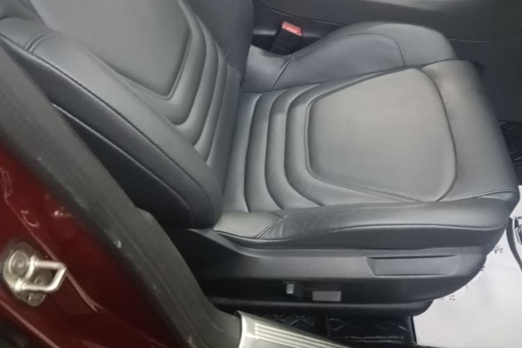 Used DS 5LS 2018 30THP Prestige Edition Right Front Seat