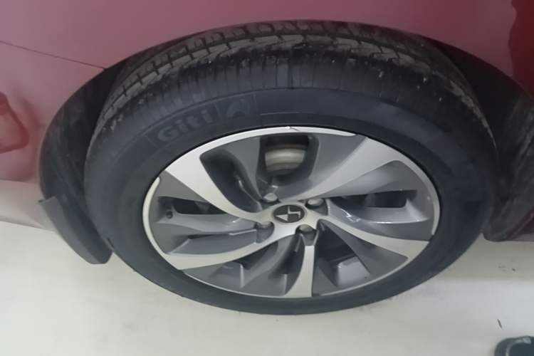 Used DS 5LS 2018 30THP Prestige Edition Right Rear Wheel Hub