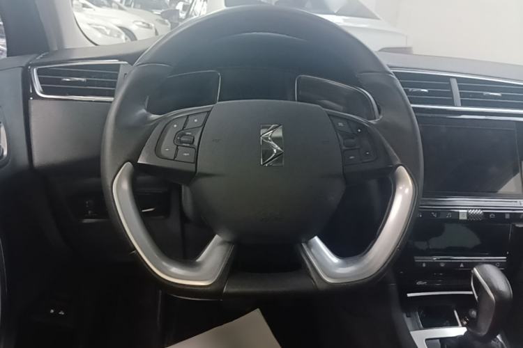 Used DS 5LS 2018 30THP Prestige Edition Steering Wheel