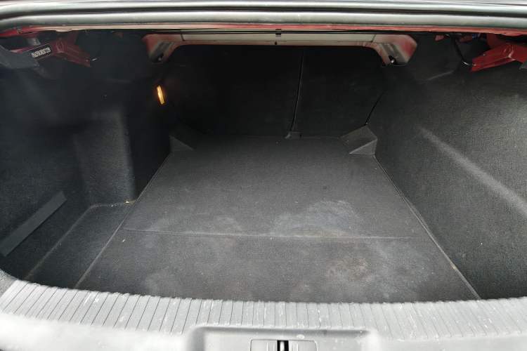 Used DS 5LS 2018 30THP Fashion Model Trunk