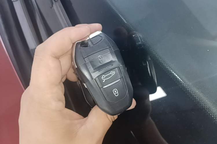 Used DS 5LS 2018 30THP Prestige Edition Vehicle Key
