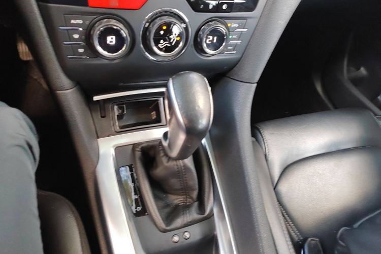 Used DS 6 2016 1.6T Luxury Edition THP160 Gear Lever