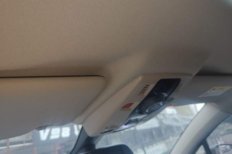 Used DS 6 2014 1.6T Luxury Edition THP160 Headliner