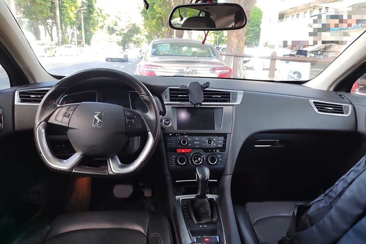 Used DS 6 2016 1.6T Luxury Edition THP160 Interior 2