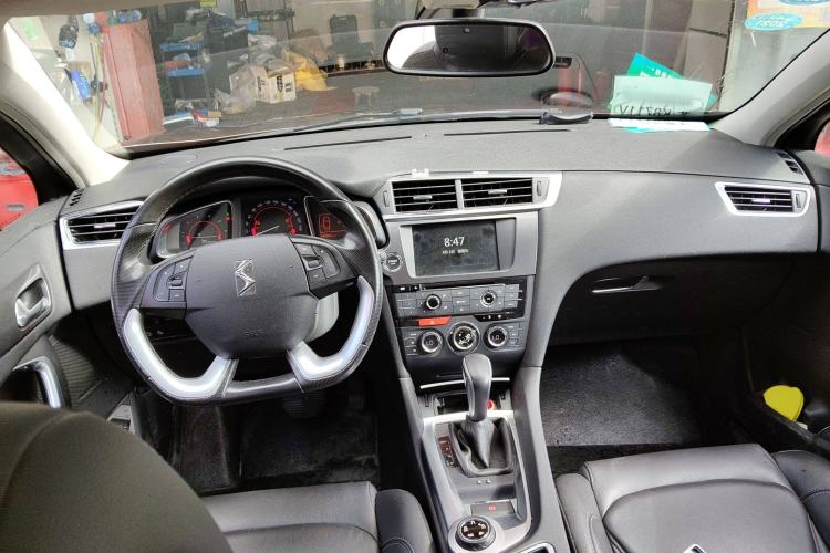 Used DS 6 2014 1.6T Luxury Edition THP160 Interior 2