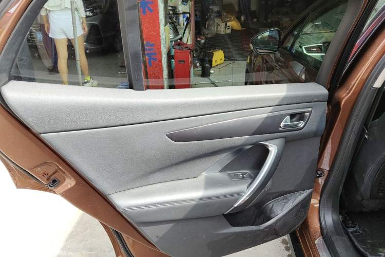 Used DS 6 2014 1.6T Luxury Edition THP160 Interior 8