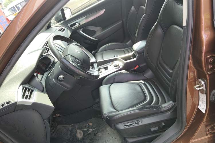 Used DS 6 2014 1.6T Luxury Edition THP160 Left Front Seat