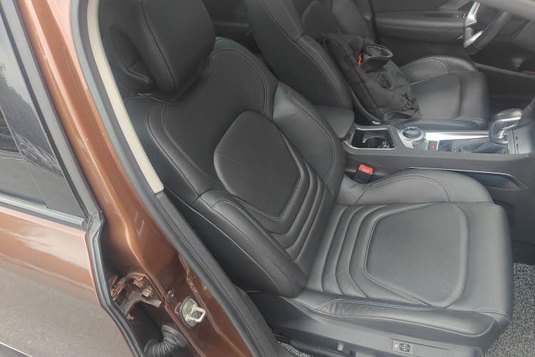 Used DS 6 2014 1.6T Luxury Edition THP160 Right Front Seat