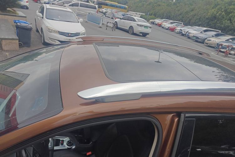 Used DS 6 2014 1.6T Luxury Edition THP160 Roof