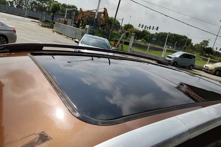 Used DS 6 2014 1.6T Luxury Edition THP160 Roof