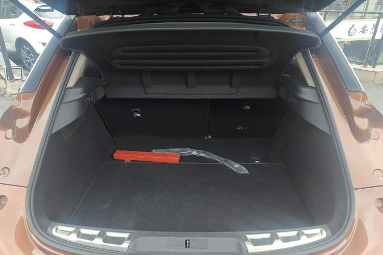 Used DS 6 2014 1.6T Luxury Edition THP160 Trunk