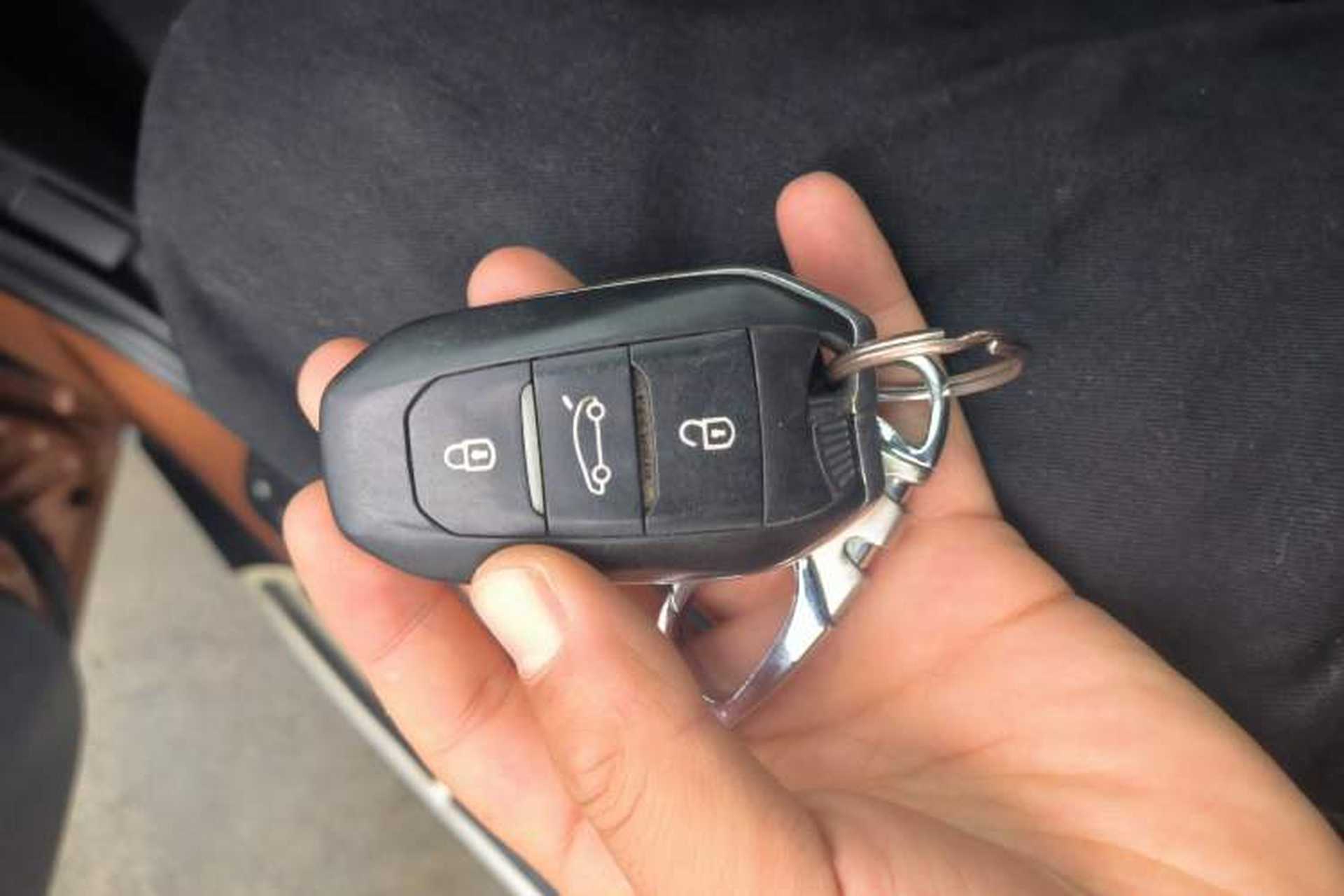 Used DS 6 2014 1.6T Luxury Edition THP160 Vehicle Key