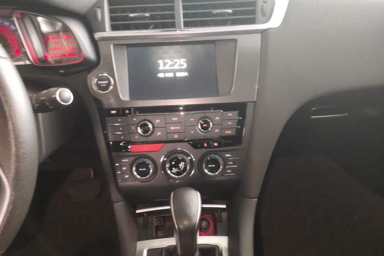 Used DS 6 2014 1.6T Luxury Edition THP160 Audio And AC Panel
