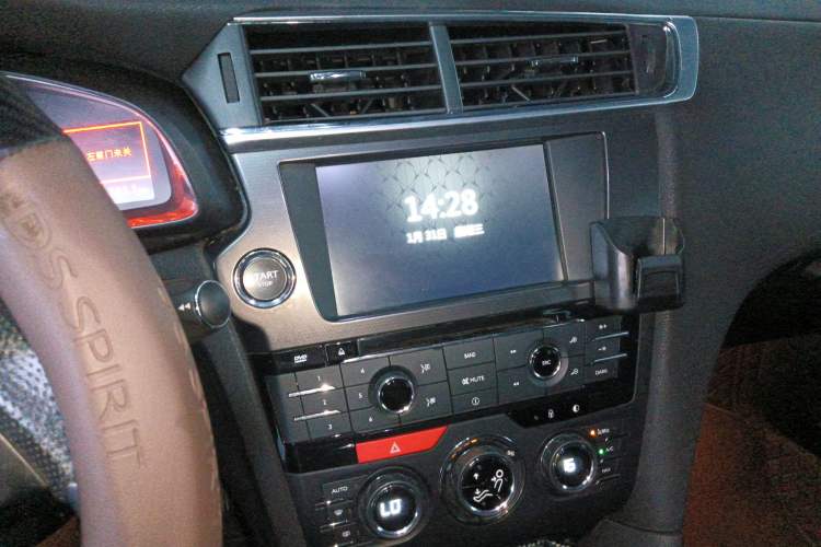 Used DS 6 2014 1.6T Luxury Edition THP160 Audio And AC Panel