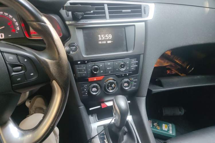 Used DS 6 2014 1.6T Luxury Edition THP200 Audio And AC Panel