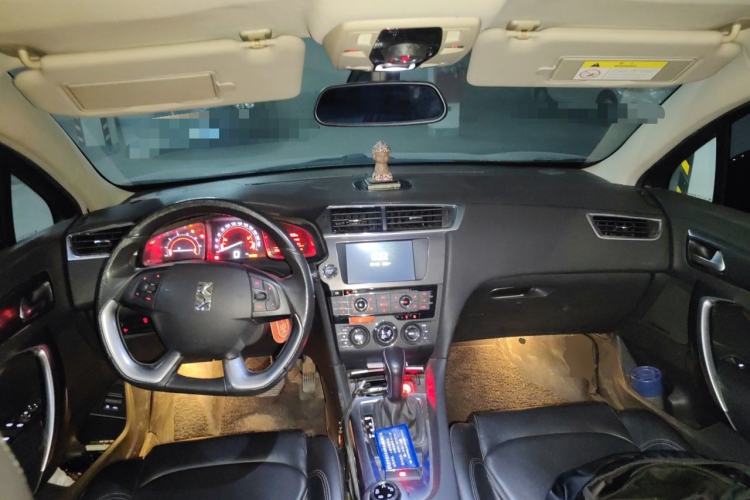 Used DS 6 2014 1.6T Luxury Edition THP160 Center Console