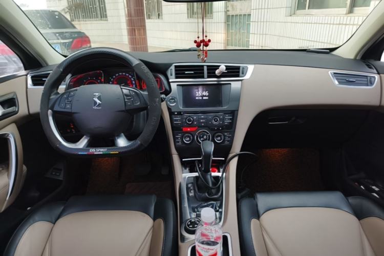 Used DS 6 2014 1.6T Luxury Edition THP160 Center Console