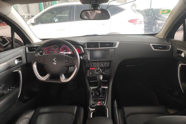 Used DS 6 2014 1.6T Luxury Edition THP160 Center Console