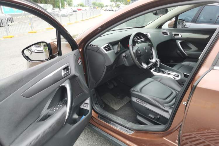 Used DS 6 2014 1.6T Luxury Edition THP160 Driver Seat