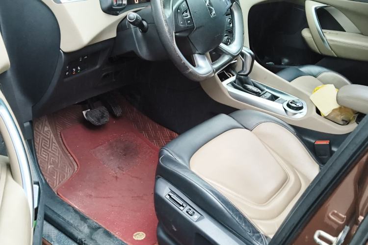 Used DS 6 2014 1.6T Luxury Edition THP160 Driver Seat