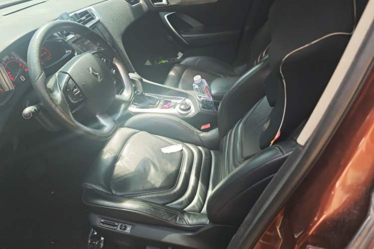 Used DS 6 2014 1.6T Luxury Edition THP160 Driver Seat