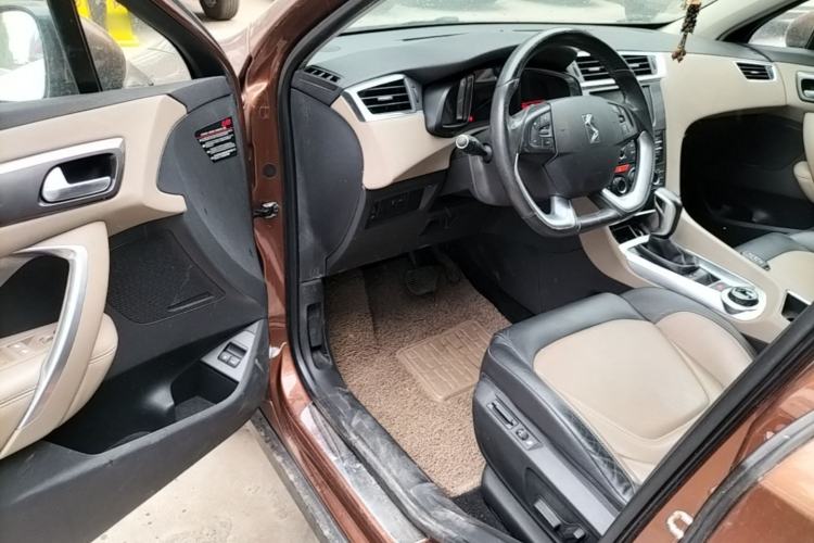 Used DS 6 2014 1.6T Luxury Edition THP160 Driver Seat