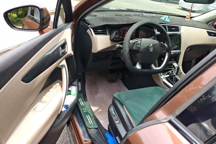 Used DS 6 2014 1.6T Luxury Edition THP160 Driver Seat