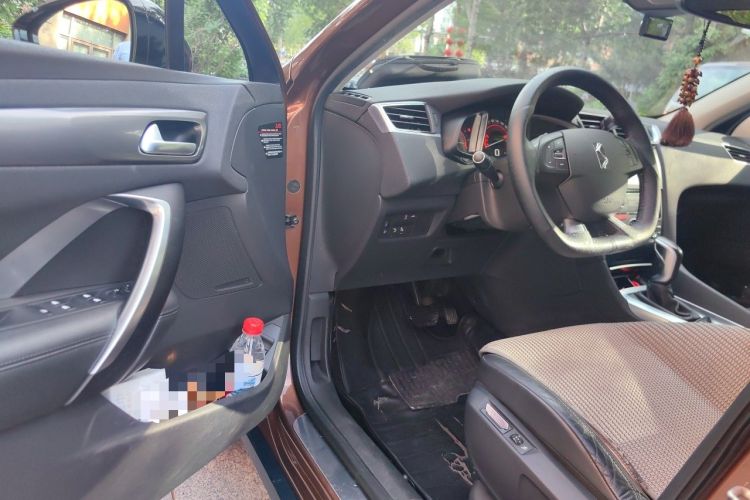 Used DS 6 2014 1.6T Luxury Edition THP160 Driver Seat