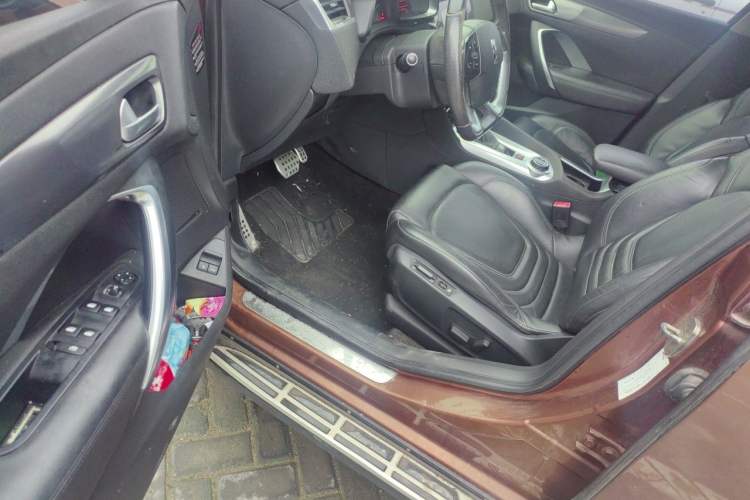 Used DS 6 2014 1.6T Luxury Edition THP200 Driver Seat