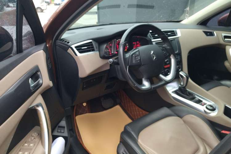 Used DS 6 2014 1.6T Luxury Edition THP160 Driver Seat
