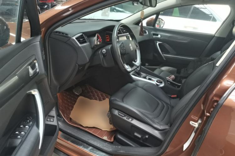 Used DS 6 2014 1.6T Luxury Edition THP160 Driver Seat