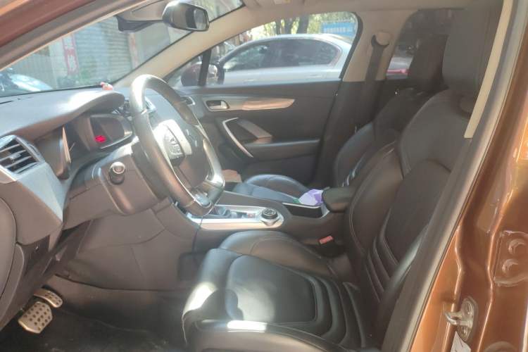 Used DS 6 2014 1.6T Luxury Edition THP200 Driver Seat