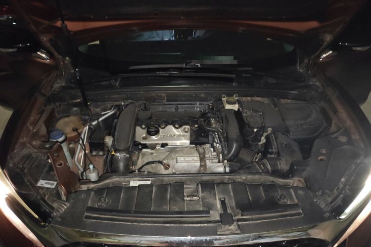 Used DS 6 2014 1.6T Luxury Edition THP200 Engine Bay
