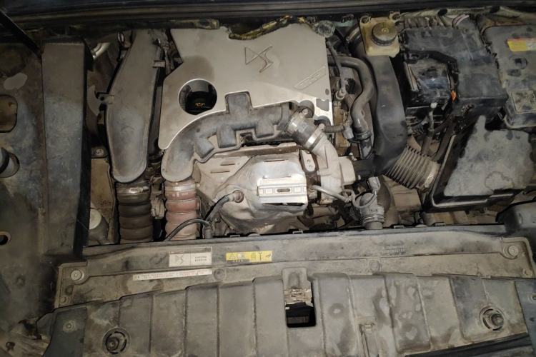 Used DS 6 2014 1.6T Luxury Edition THP160 Engine Bay