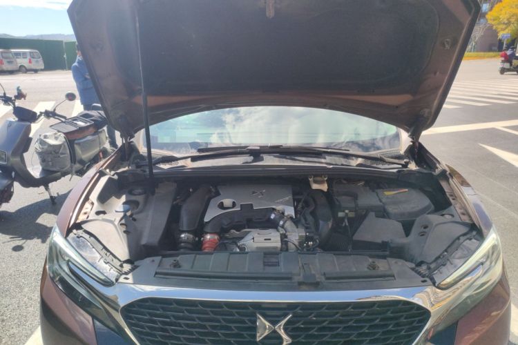 Used DS 6 2014 1.6T Prestige Edition THP160 Engine Bay