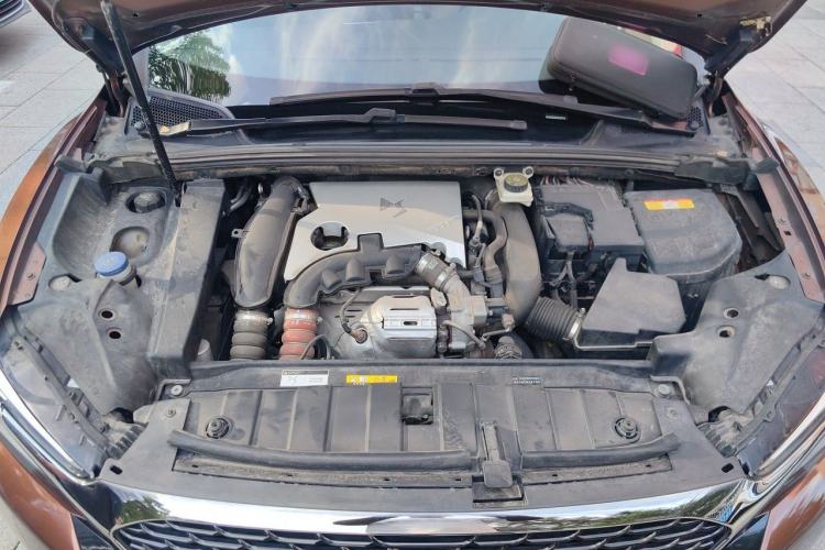 Used DS 6 2014 1.6T Luxury Edition THP160 Engine Bay