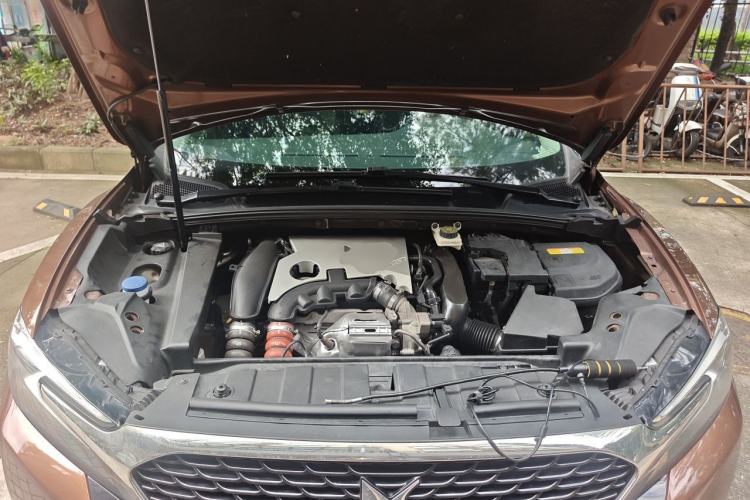 Used DS 6 2014 1.6T Luxury Edition THP160 Engine Bay