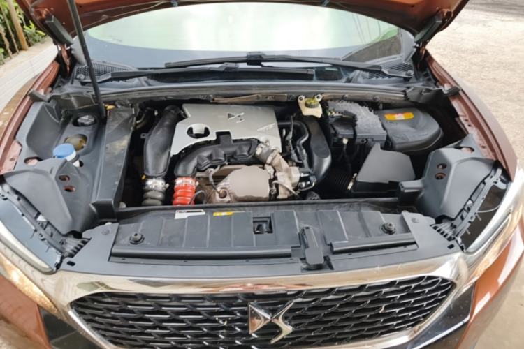 Used DS 6 2014 1.6T Luxury Edition THP160 Engine Bay