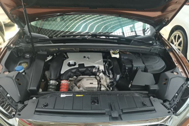 Used DS 6 2014 1.6T Luxury Edition THP160 Engine Bay