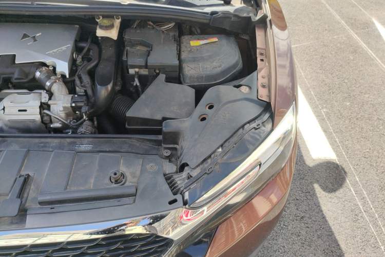 Used DS 6 2014 1.6T Prestige Edition THP160 Engine Bay Left