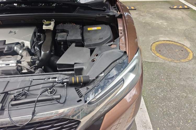 Used DS 6 2014 1.6T Luxury Edition THP160 Engine Bay Left