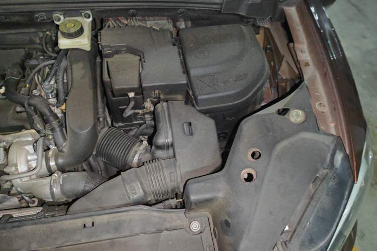 Used DS 6 2014 1.6T Prestige Edition THP200 Engine Bay Left