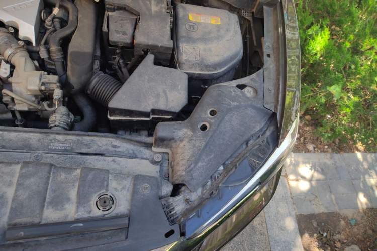 Used DS 6 2014 1.6T Elegant Version THP160 Engine Bay Left