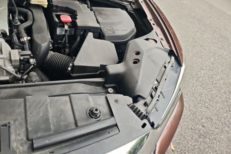 Used DS 6 2014 1.6T Luxury Edition THP160 Engine Bay Left