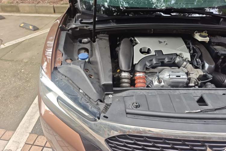 Used DS 6 2014 1.6T Luxury Edition THP160 Engine Bay Right