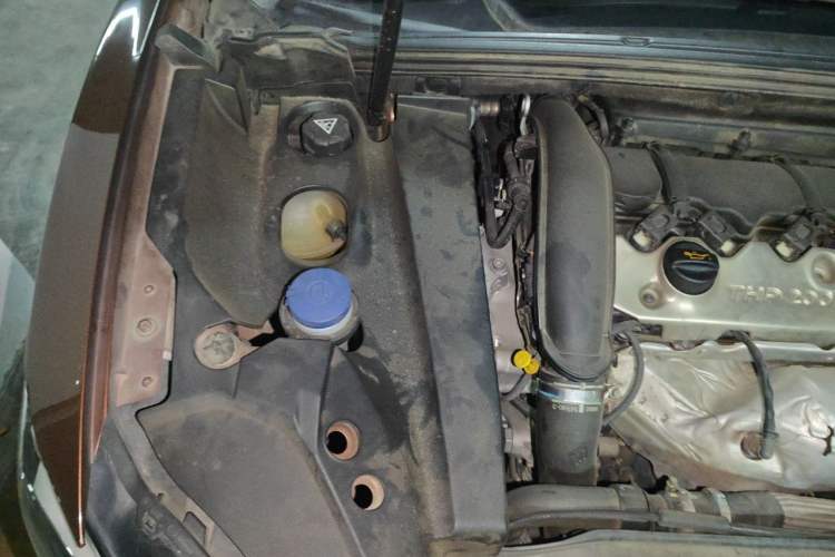 Used DS 6 2014 1.6T Prestige Edition THP200 Engine Bay Right