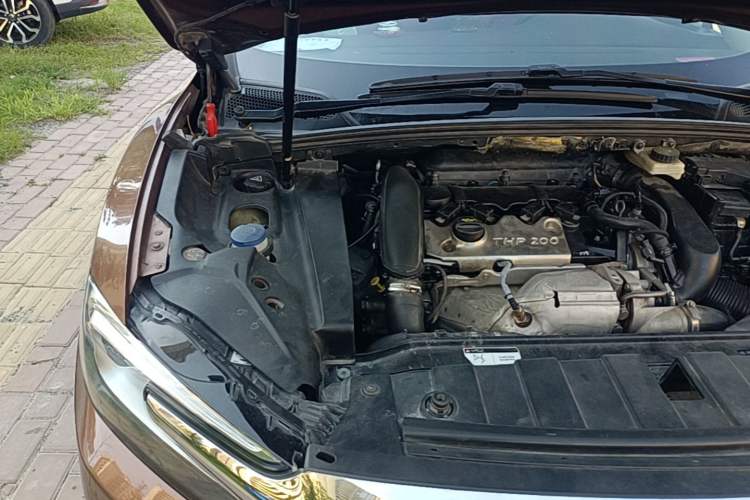 Used DS 6 2014 1.6T Luxury Edition THP200 Engine Bay Right