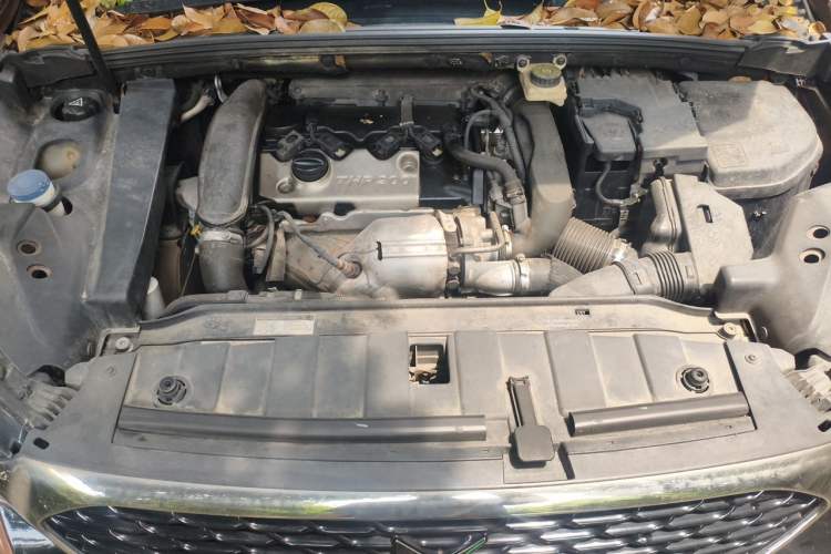 Used DS 6 2014 1.6T Prestige Edition THP200 Engine Bay